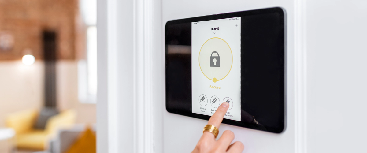 p 5 Benefits of Investing in a Home Alarm System (1) Top 5 Benefits of Investing in a Home Alarm System for Your Family