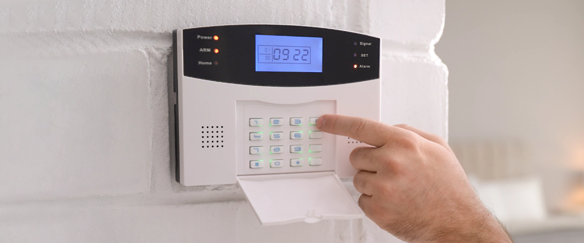 Top Home Alarm Systems Features, Reviews, and Price (1)